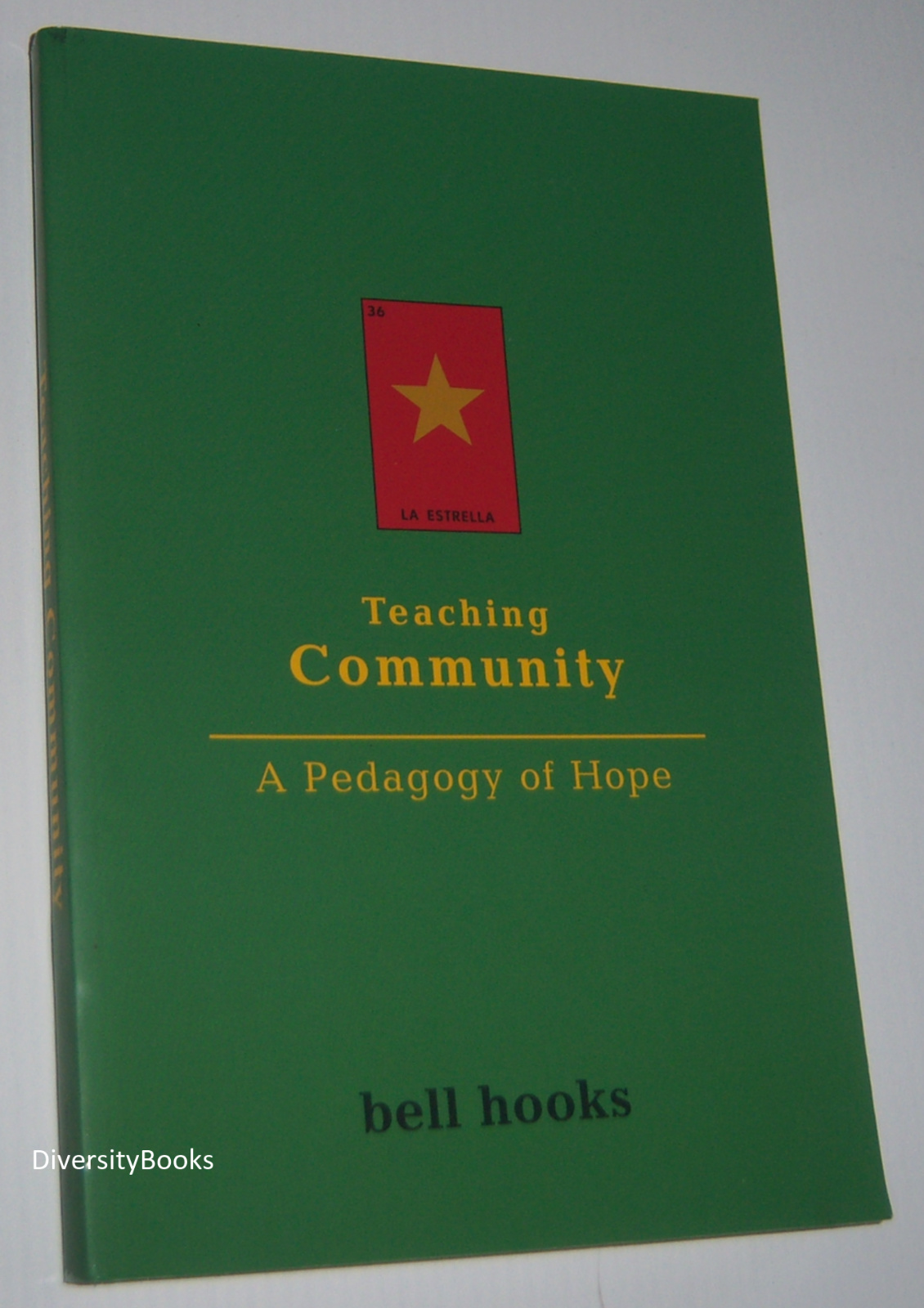 Image for TEACHING COMMUNITY: A Pedagogy of Hope